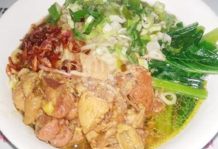 Mie Ayam Ecy: Kenikmatan yang Menyentuh Jiwa di Jantung Cilacap